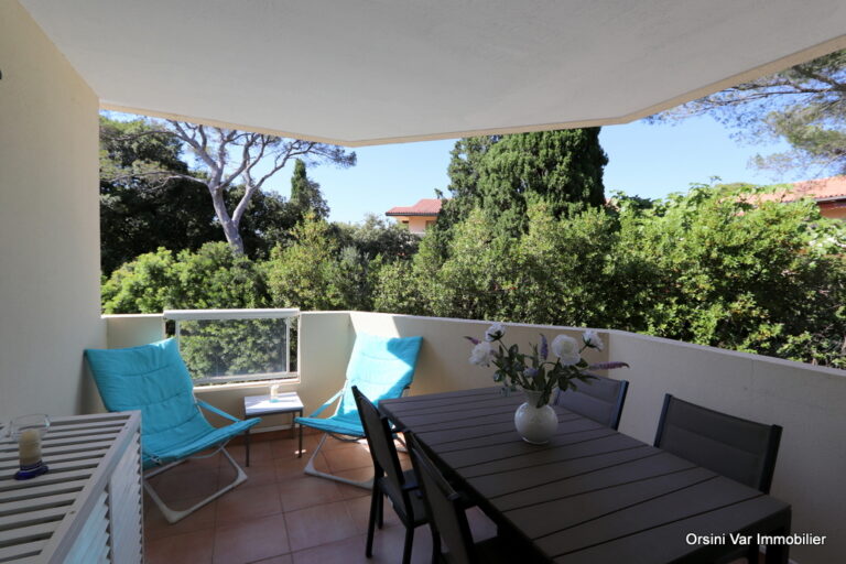 Location-de-vacance-St-Raphael-bord-de-mer-Residence-La-Villa-dEste-2