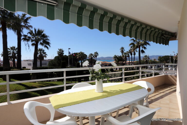 Location-de-vacance-St-Raphael-bord-de-mer-Residence-Le-Mexico-C116-16