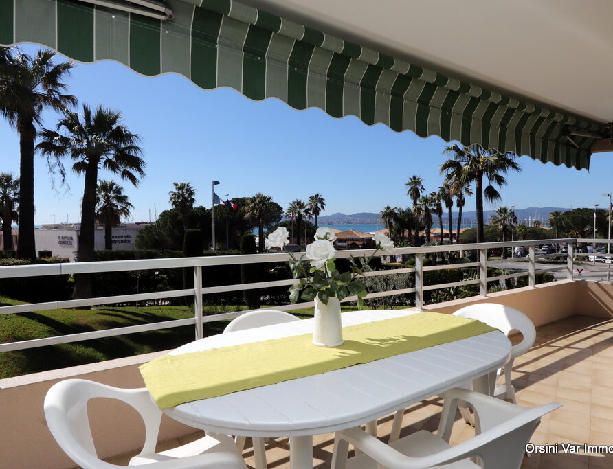 Location-de-vacance-St-Raphael-bord-de-mer-Residence-Le-Mexico-C116-16